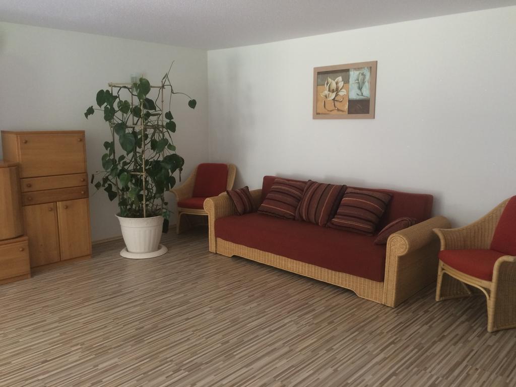 Grefenstein Apartment *